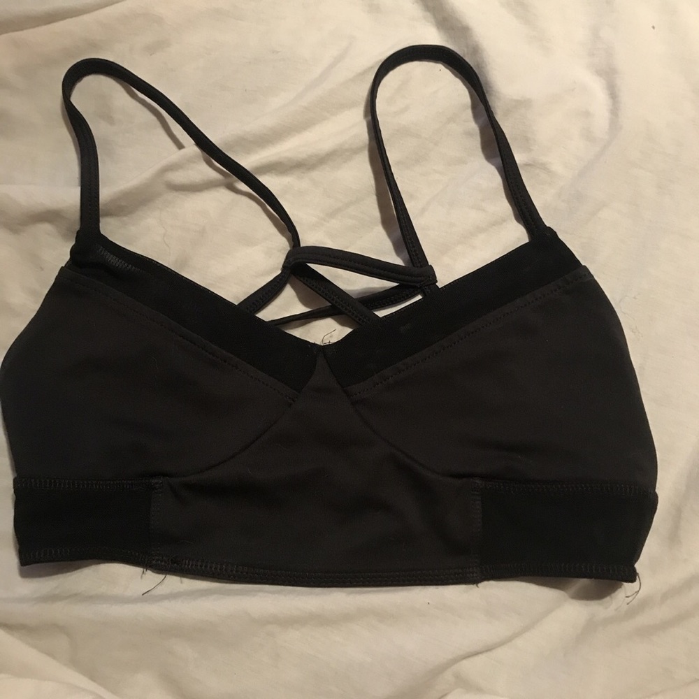 Black bando. Perf for something like Coachella
